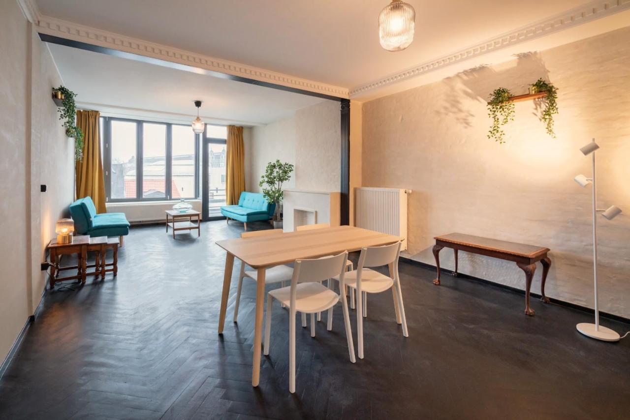 Charming And Spacious Center *