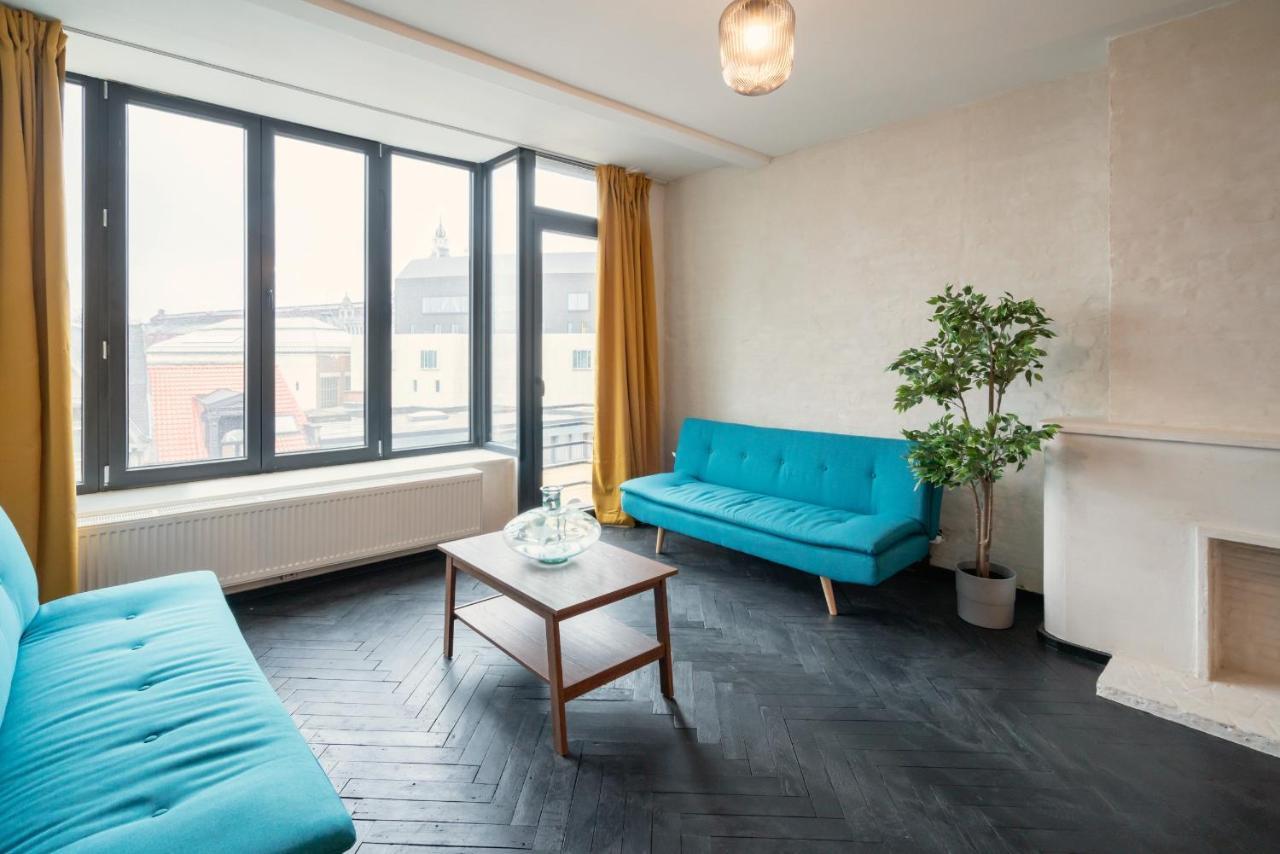 Charming And Spacious Center *